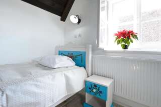 Отели типа «постель и завтрак» Cloasterf Haus Cloaşterf Трехместный номер «Комфорт» с душем-4